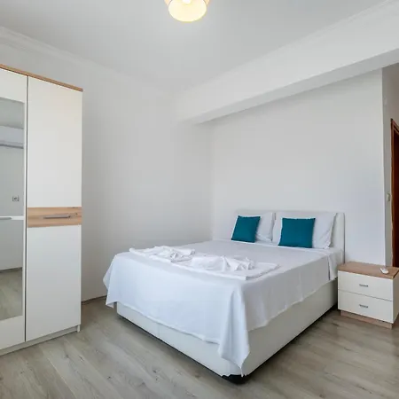 Appartamento A Spacious, Comfortable And Cozy Close To The Center Of
